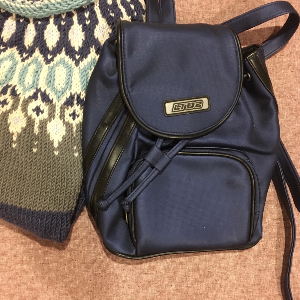 Sporty mini backpack 🎒